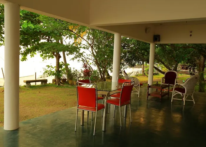 Orchid Lake View Homestay