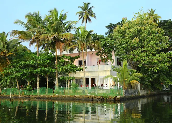 Orchid Lake View Homestay